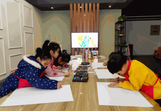 艾特格瑞美术教育